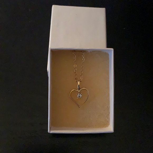 ✨Host Pick ✨Heart necklace - Picture 4 of 4